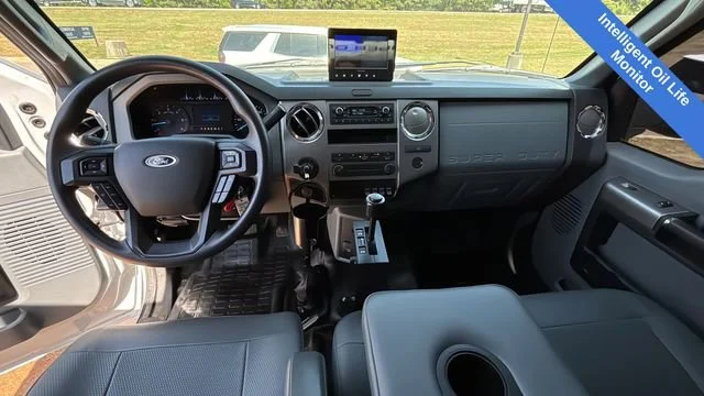 Used 2022  Ford NA image 17