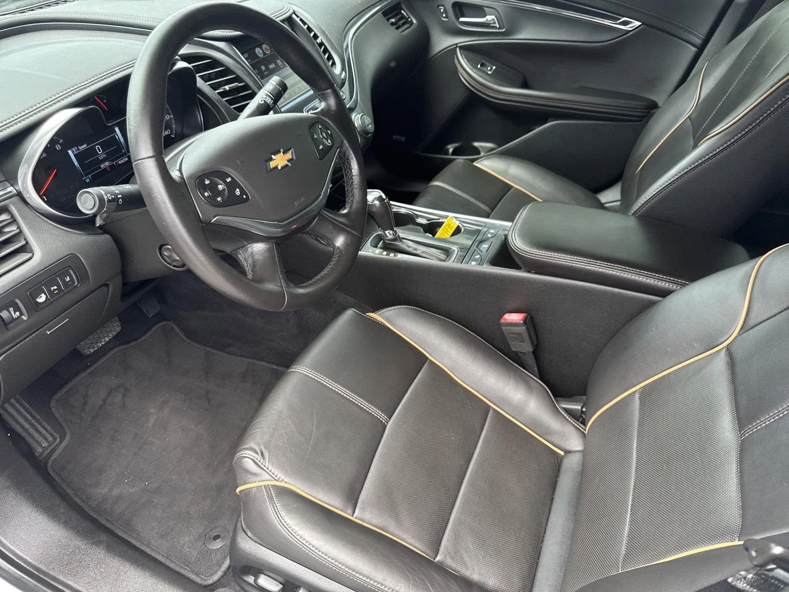 Used 2019 IRIDESCENT PEARL TRICOAT Chevrolet Premier image 10