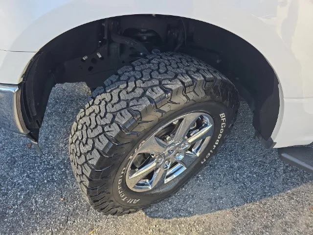 Used 2019 White Ford XLT image 33