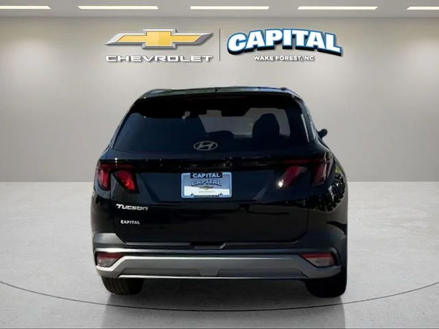 Used 2025 Black Hyundai SEL image 4