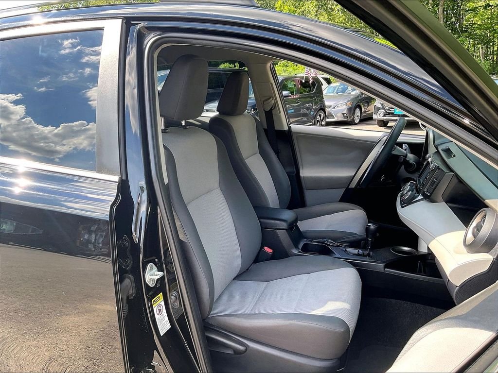 Used 2013 Black Toyota LE image 11