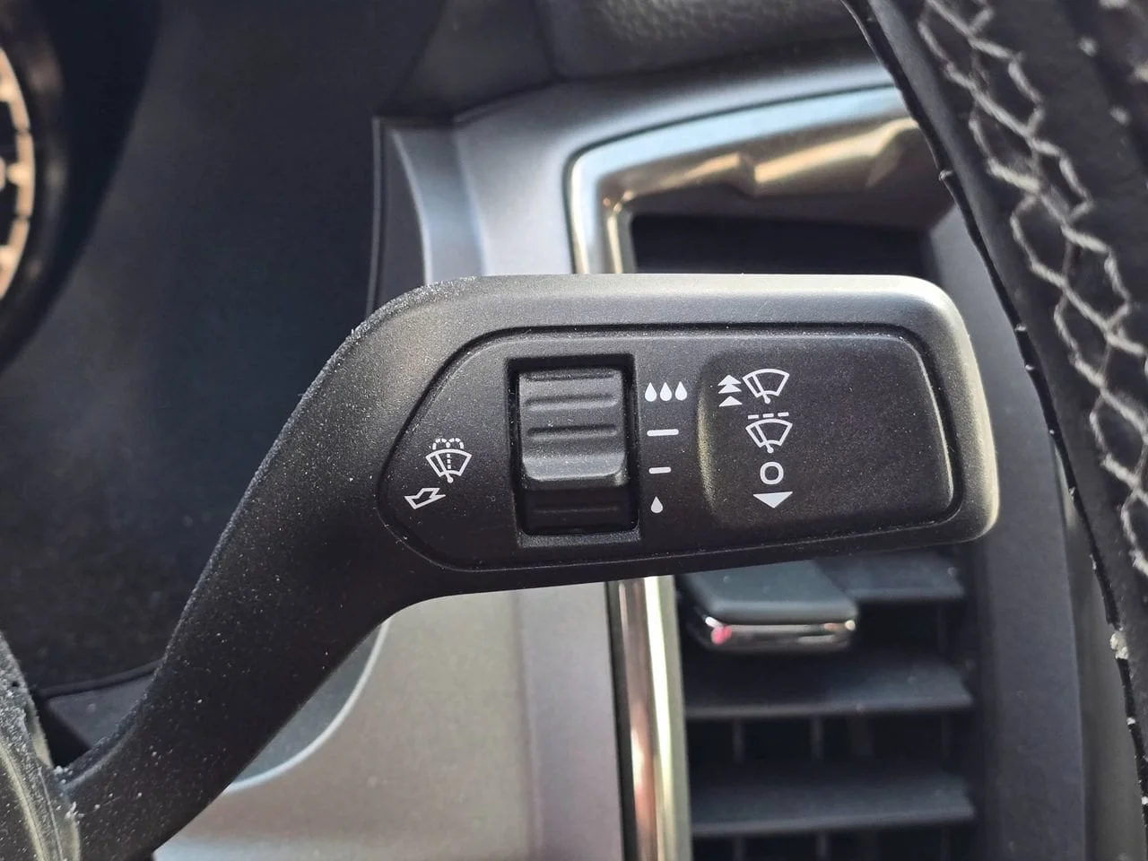 Used 2020 Race Red Ford  image 27