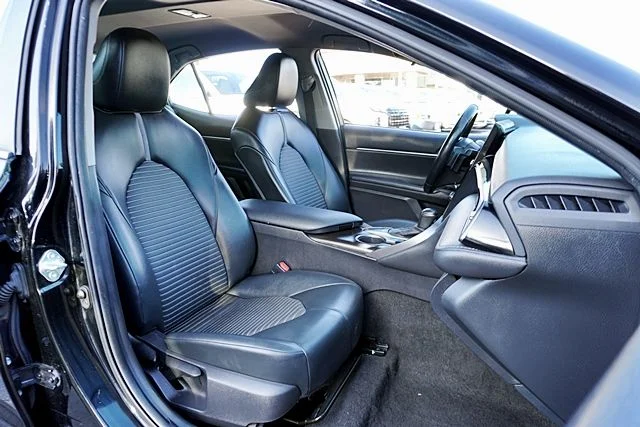 Used 2022 Black Toyota SE image 11