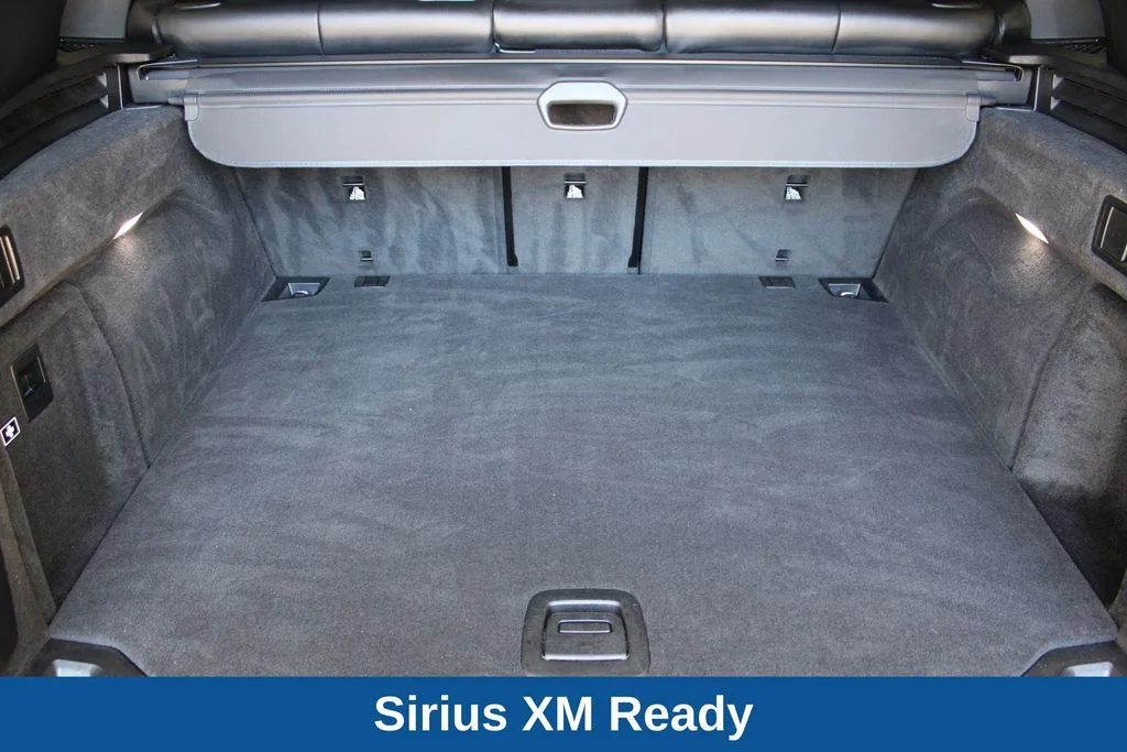 Used 2023 Gray BMW xDrive40i image 16