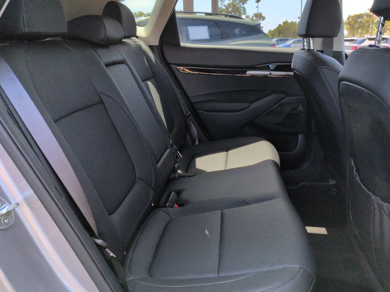 Certified Used 2022 Gravity Gray Kia EX image 28