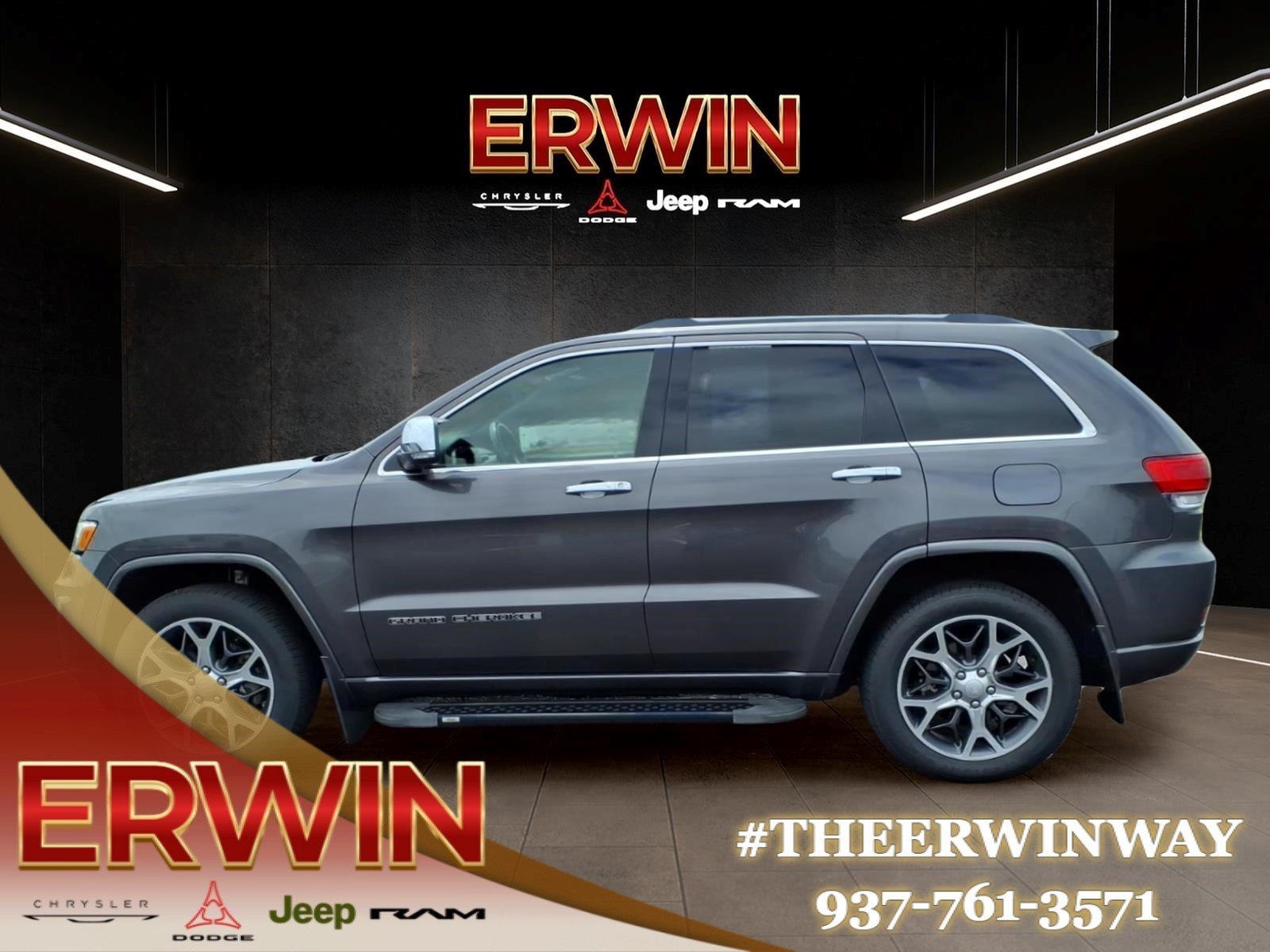 Used 2019 Granite Crystal Metallic Clear Coat Jeep Overland image 4