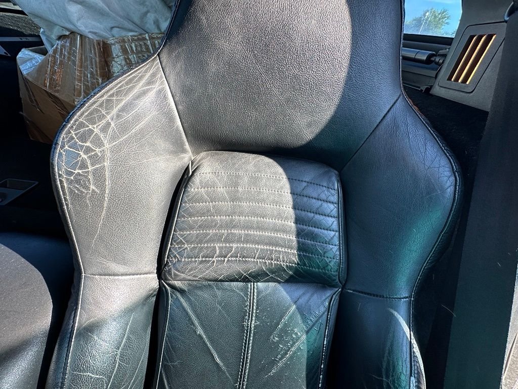 Used 1995  Chevrolet Base image 27