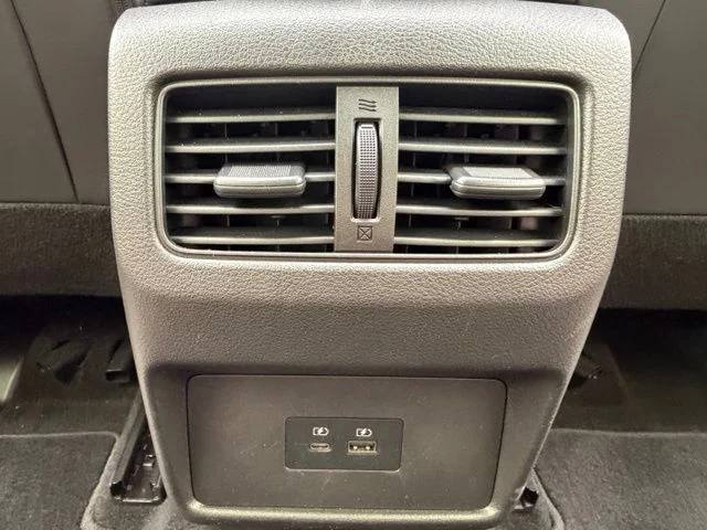 Used 2023 Pearl White Nissan Platinum image 18