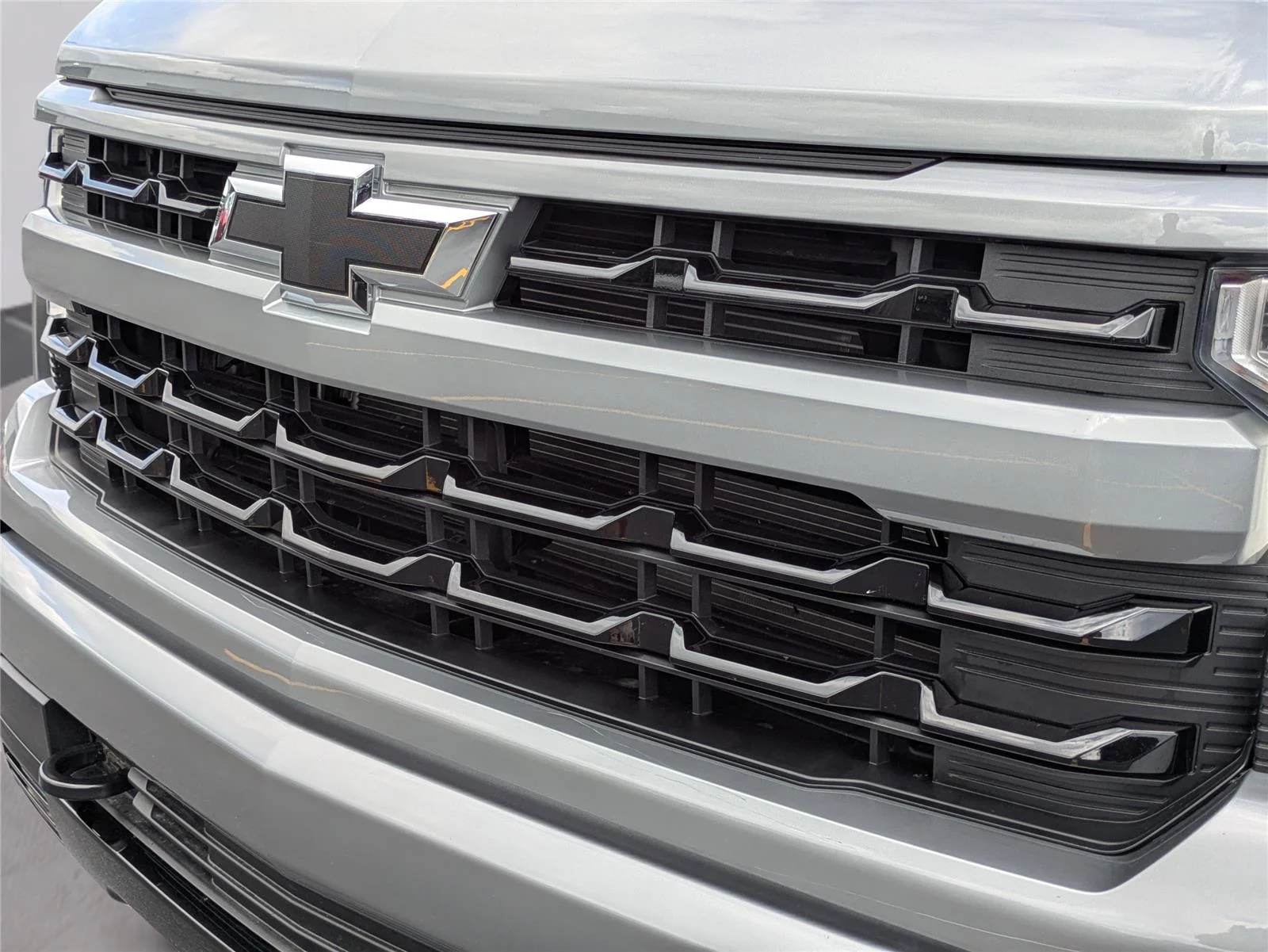 Used 2025 Sterling Gray Metallic Chevrolet RST image 36