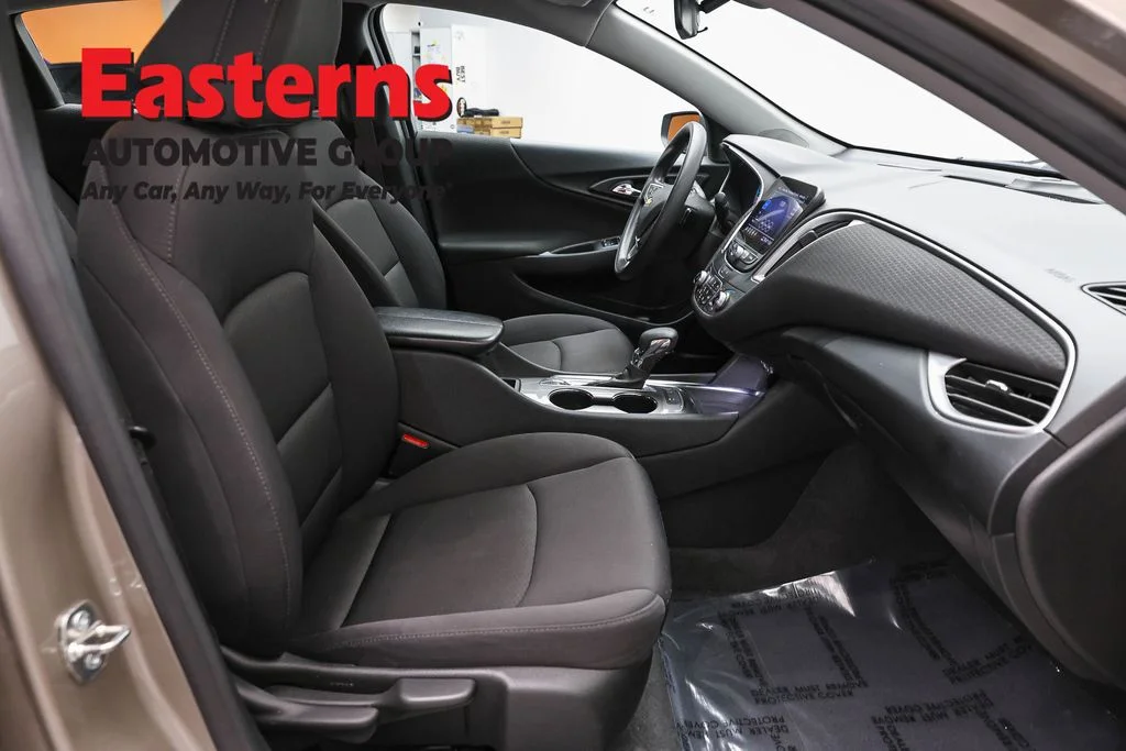 Used 2024 Gray Chevrolet LT image 24