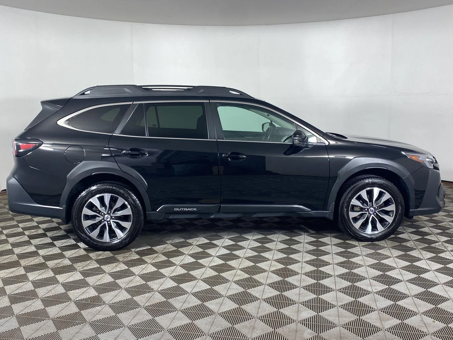Used 2023 Crystal Black Silica Subaru Limited XT image 4