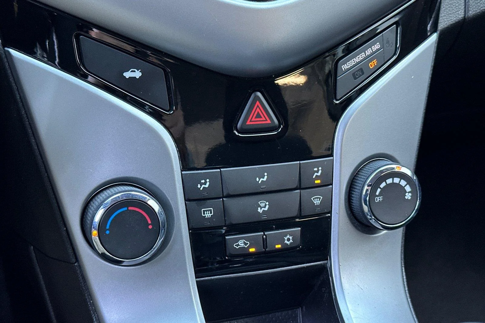 Used 2016 Siren Red Tintcoat Chevrolet LT image 18