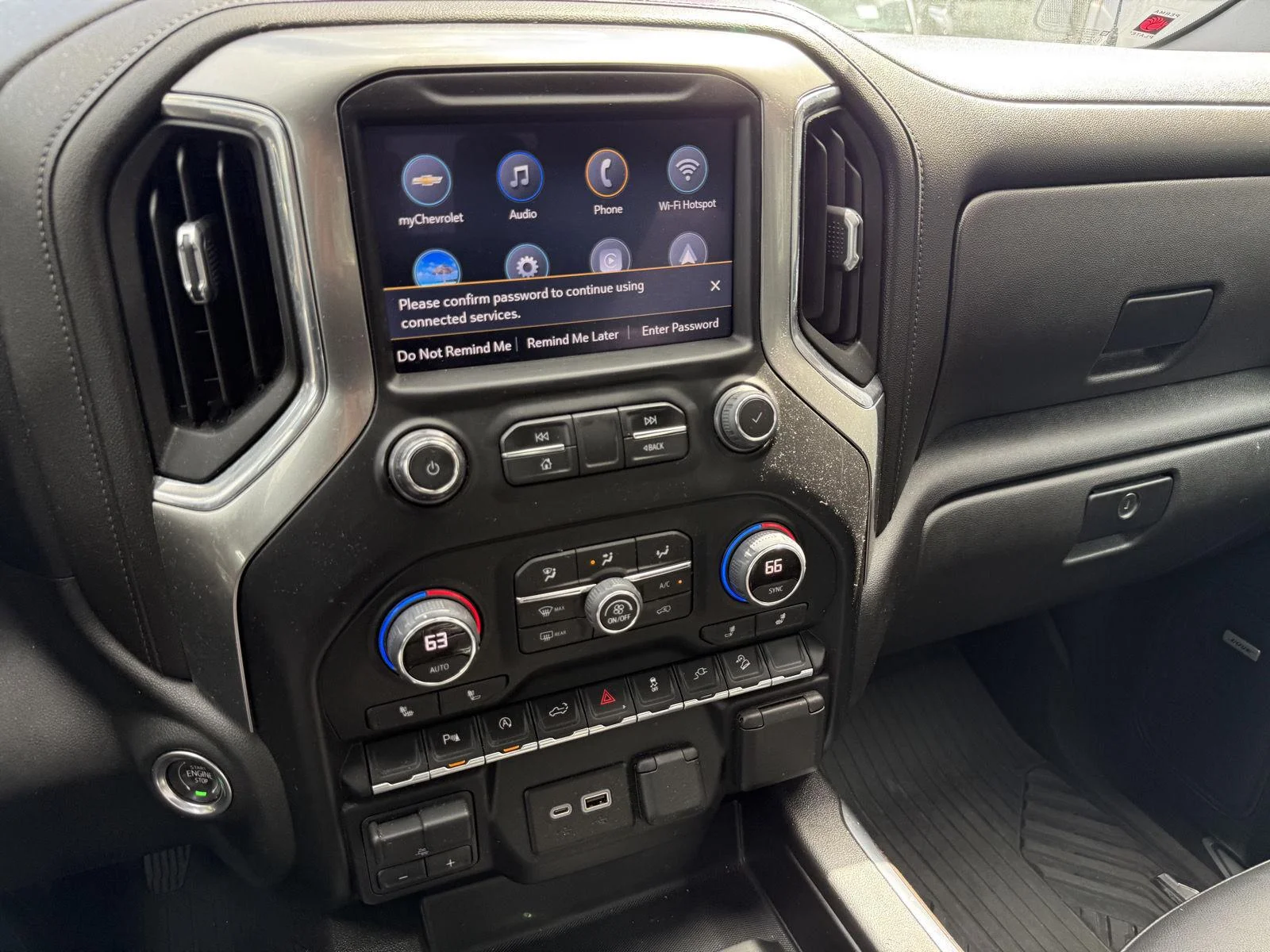 Used 2022 Northsky Blue Metallic Chevrolet RST image 18