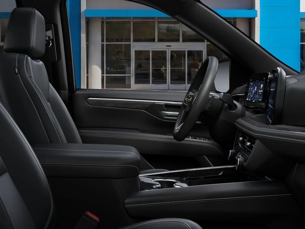 2026 Chevrolet Suburban LT - Photo 9