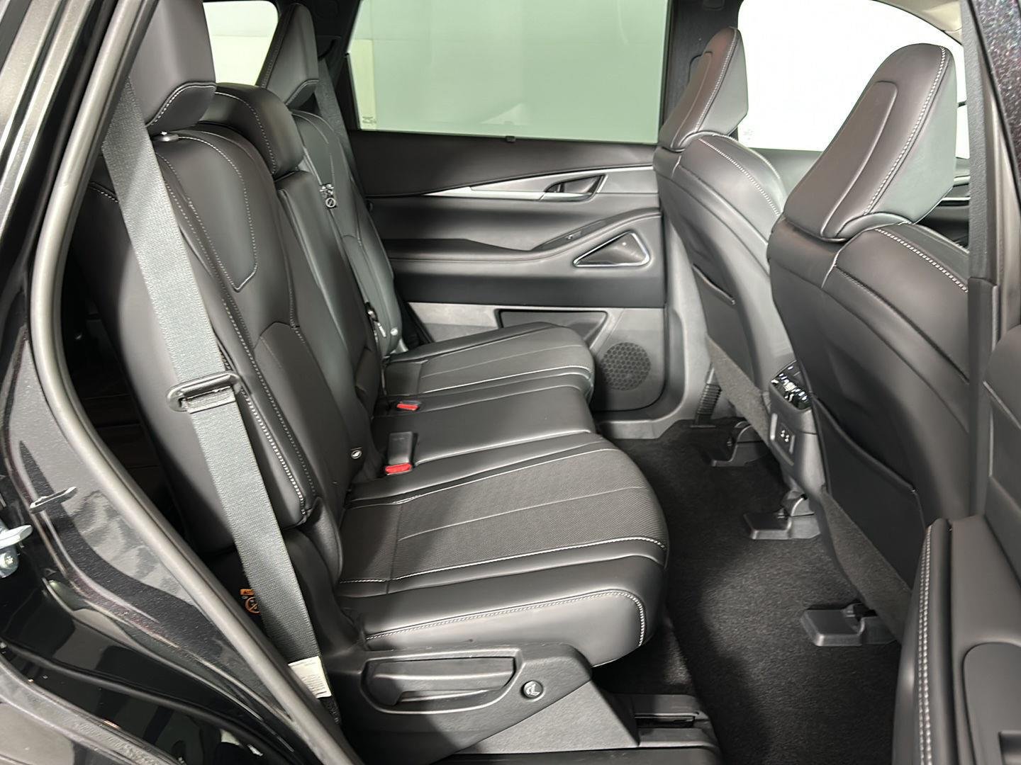 Used 2026 Mineral Black INFINITI LUXE image 19