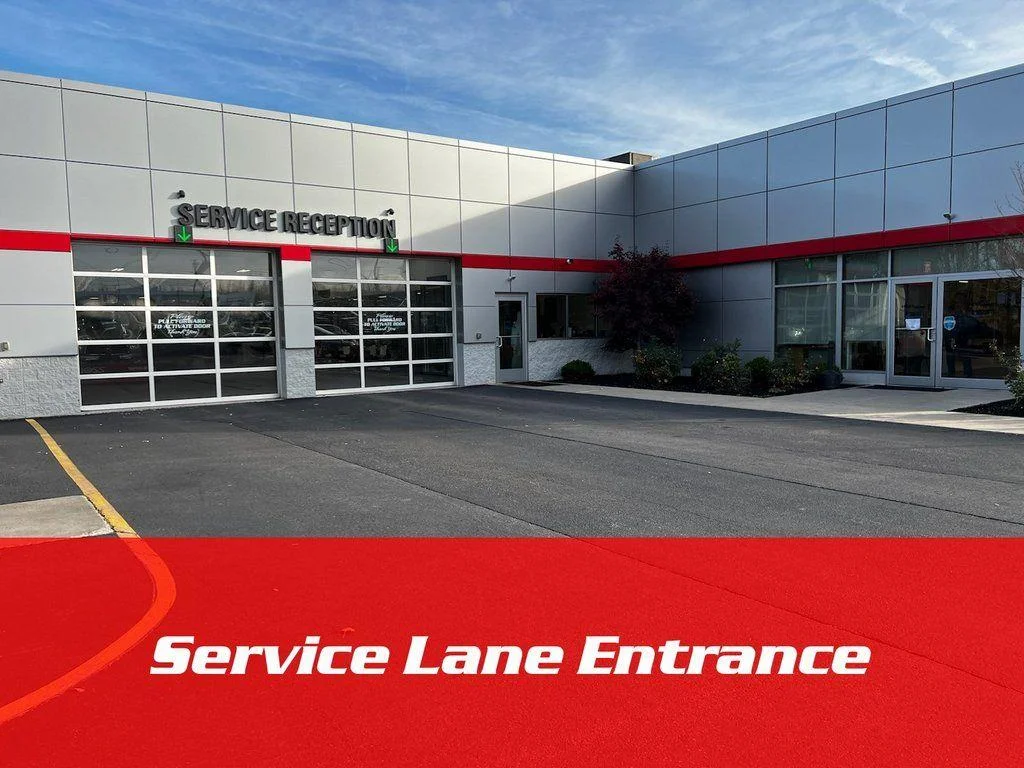 Used 2023 Ceramic Gray Clearcoat Chrysler Limited image 35