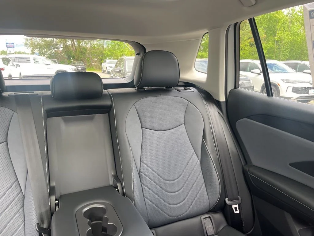 New 2026 White Volkswagen 2.0T SE image 15
