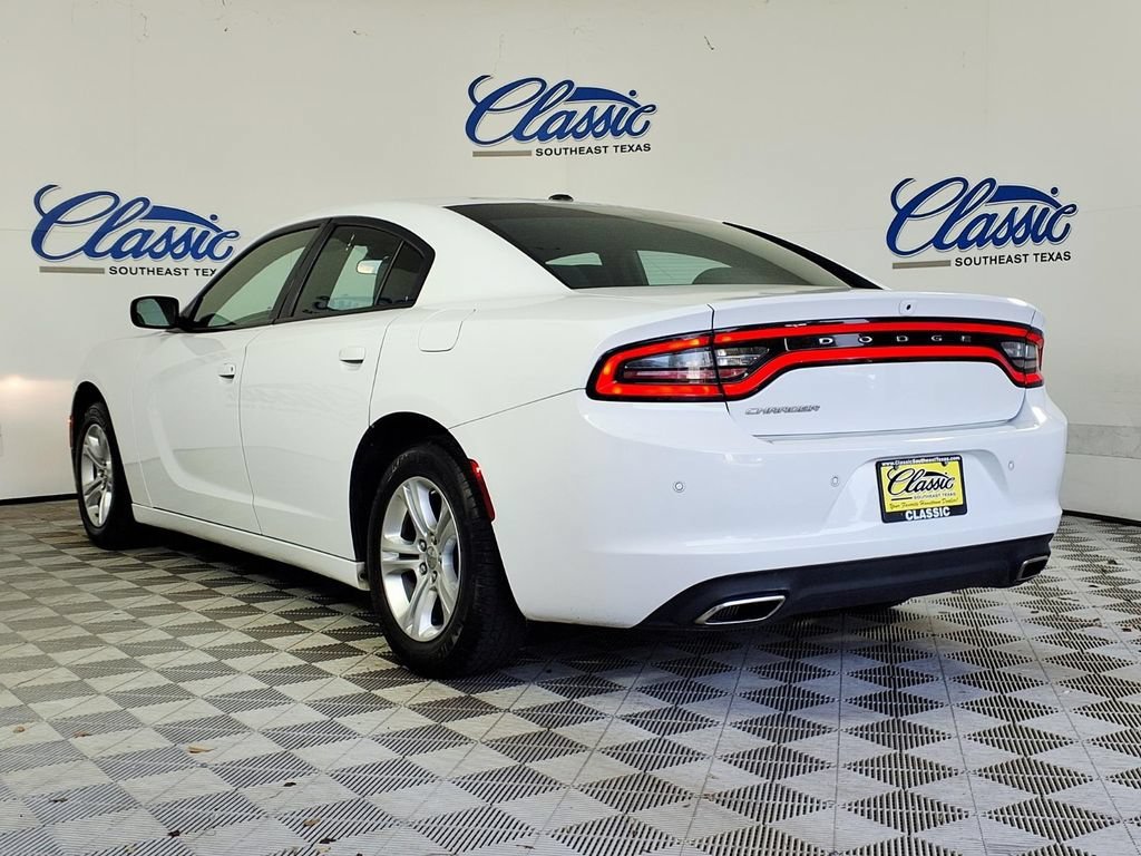 Used 2022 White Knuckle C Dodge SXT image 2