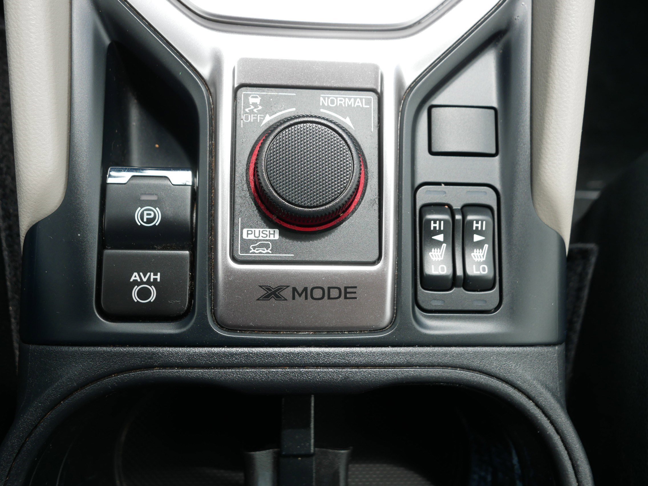 Used 2023 Crystal White Pearl Subaru Premium image 28
