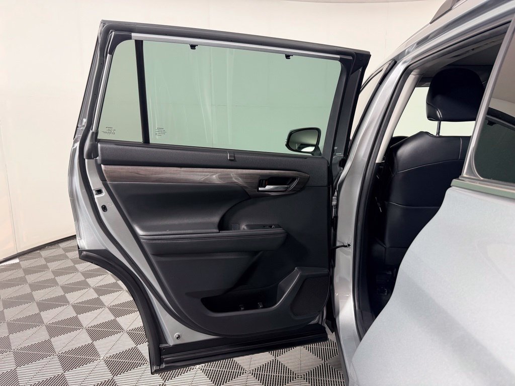 Certified Used 2021 Silver Toyota Platinum image 27