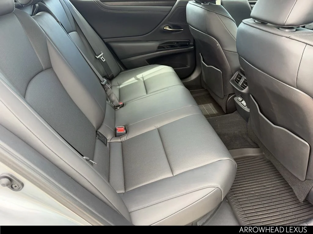 Used 2025 Silver Lexus 300h image 16