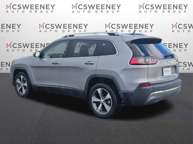 Used 2019 Silver Jeep Limited image 3