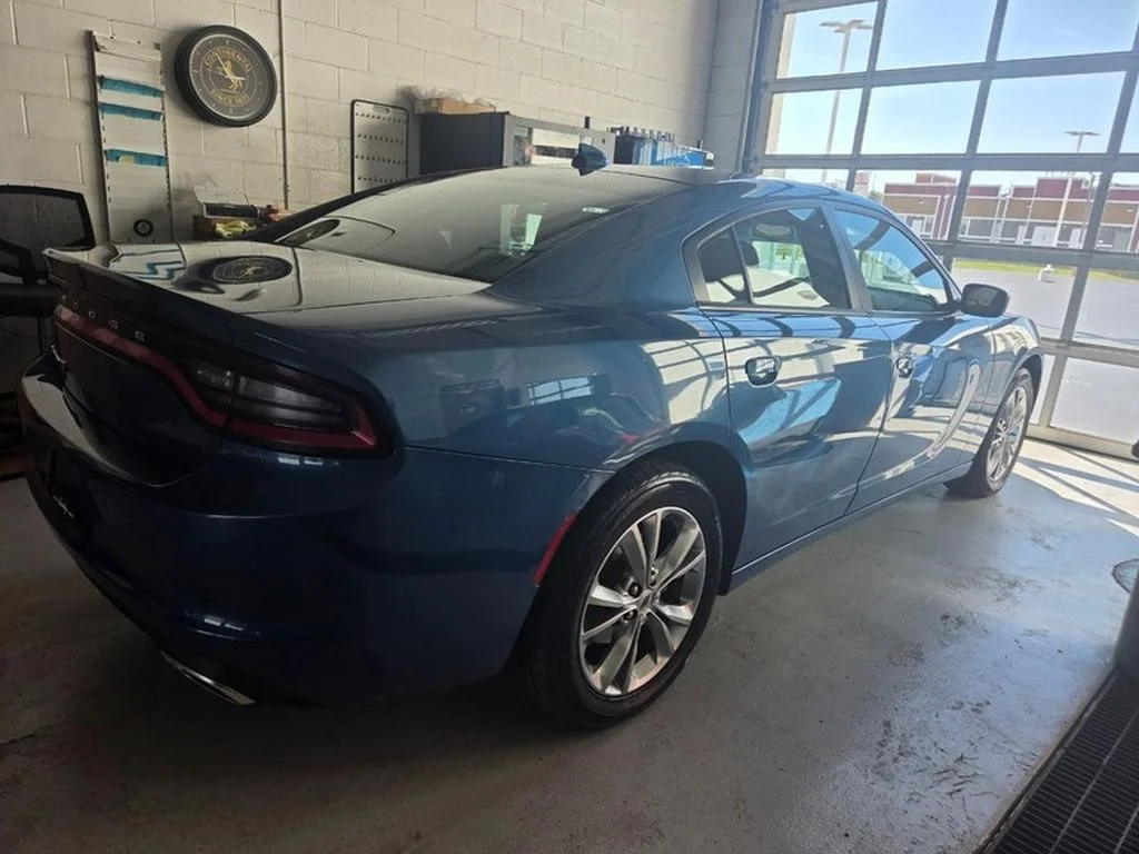 Used 2022 Frostbite Dodge SXT image 5