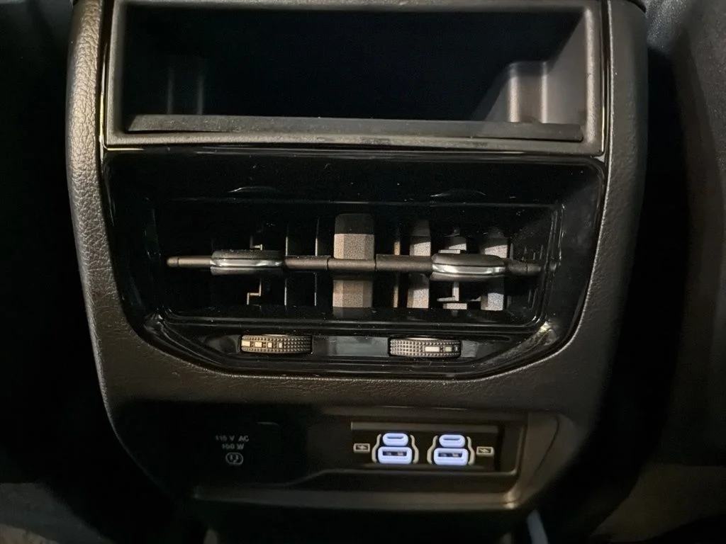Used 2023 White Jeep Altitude X image 31