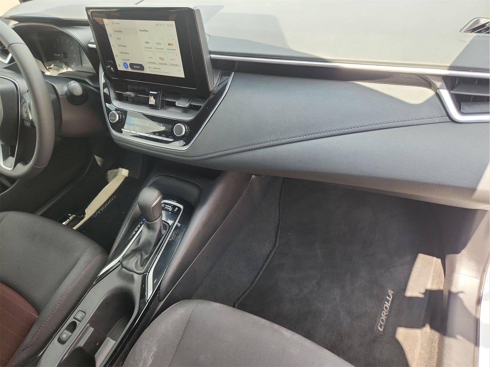 2024 Toyota Corolla SE White at Robbins Nissan