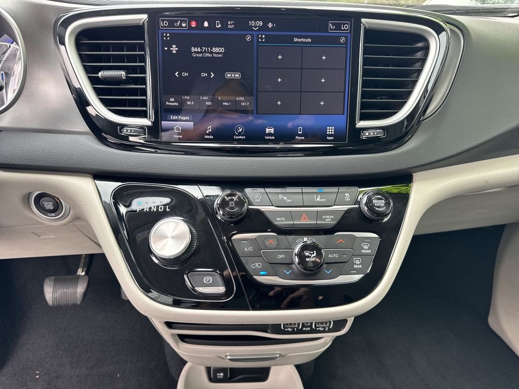 2024 Chrysler Pacifica Touring L - Photo 27