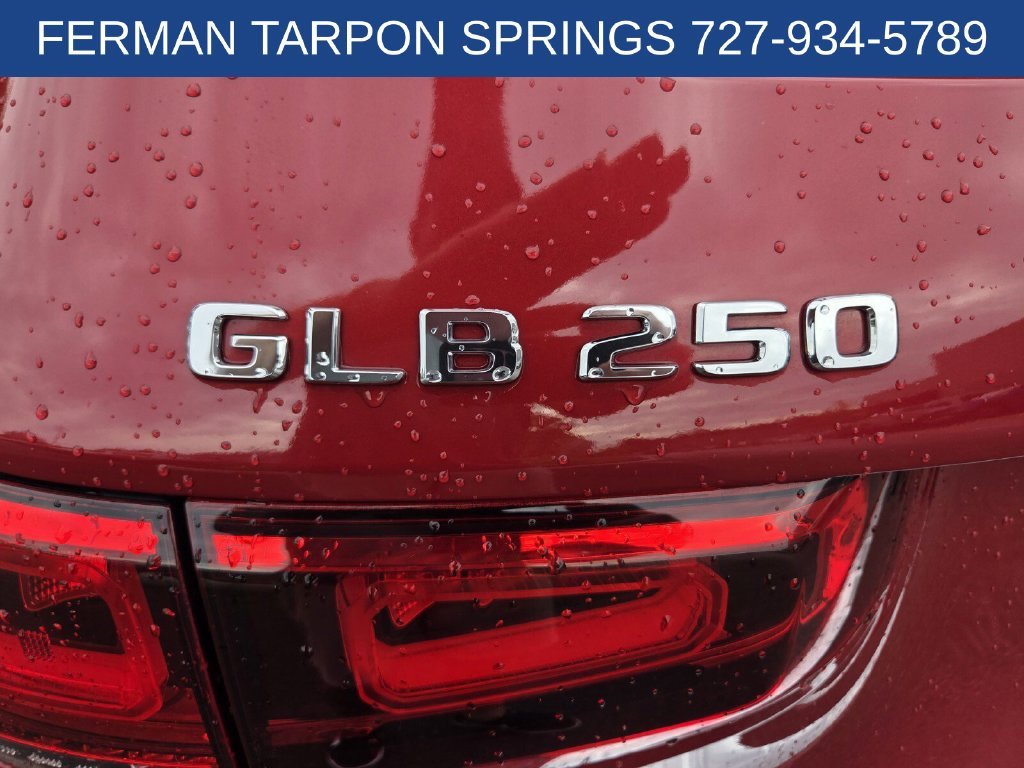Used 2020 Red Mercedes-Benz GLB 250 image 15