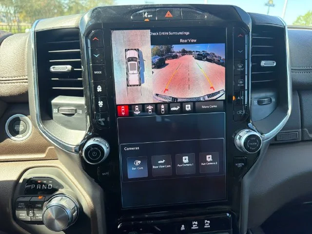 New 2027 Diamond Black Crystal Pearl-Coat Exterior Paint RAM Laramie image 32