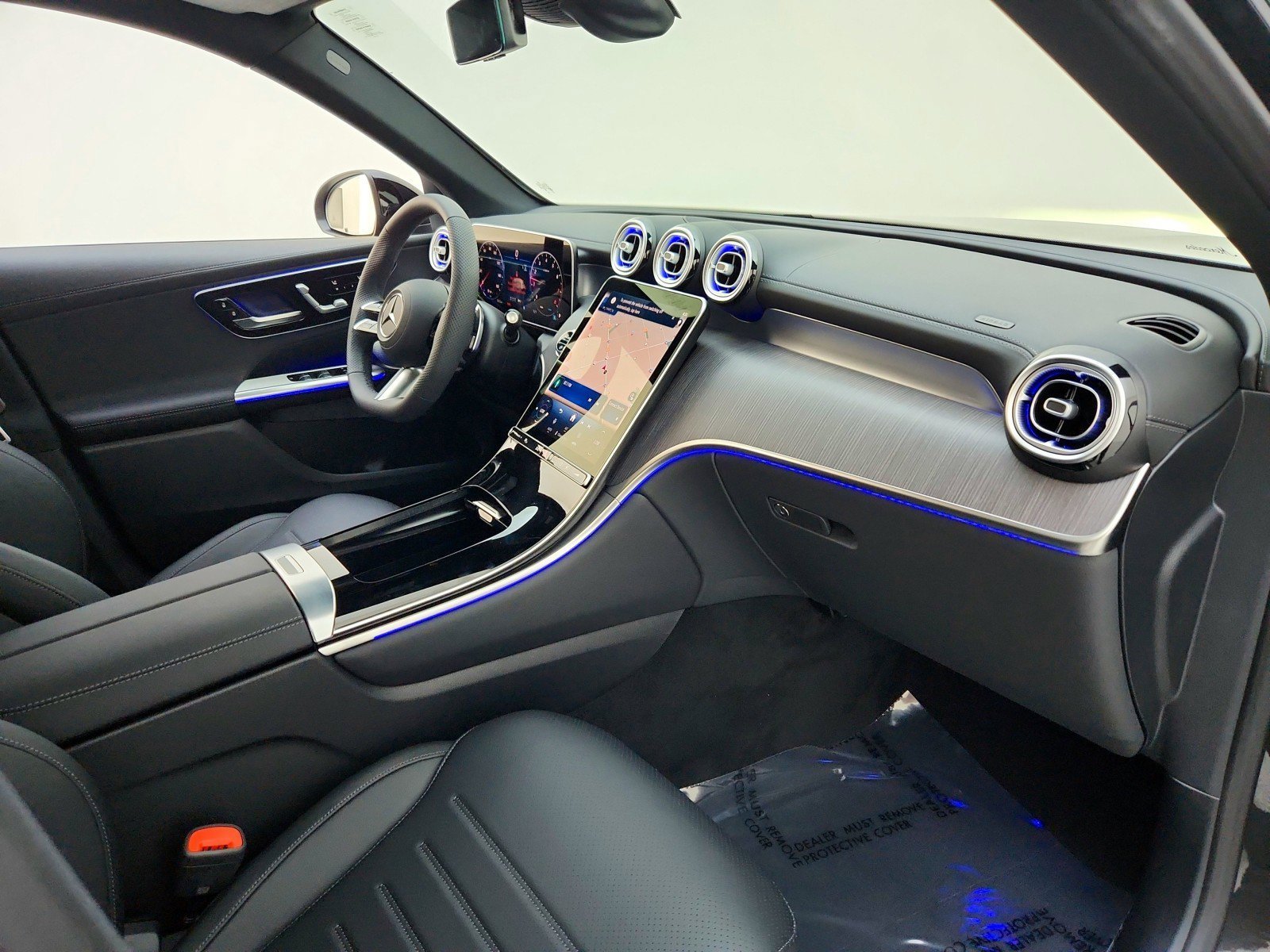 New 2026 Graphite Grey Metallic Mercedes-Benz GLC 300 SUV image 40