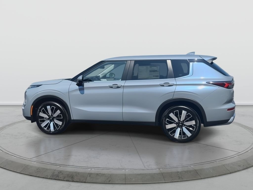 New 2026 MOONSTONE GRY M Mitsubishi SE image 4