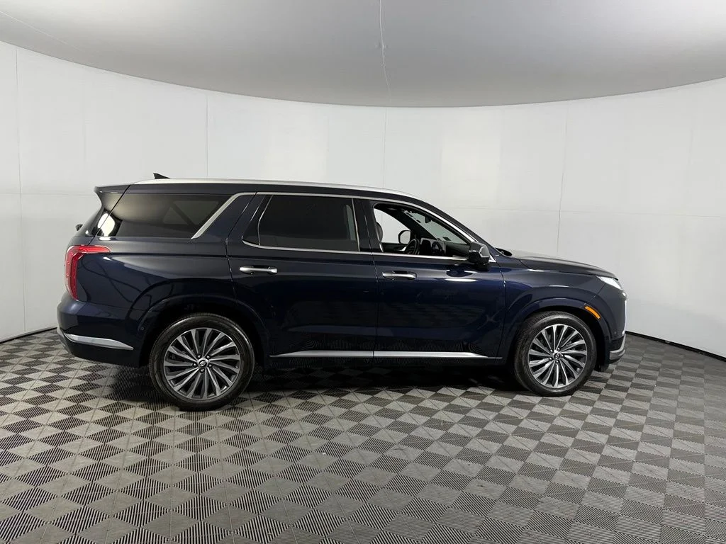 Used 2024 White Hyundai Calligraphy image 7