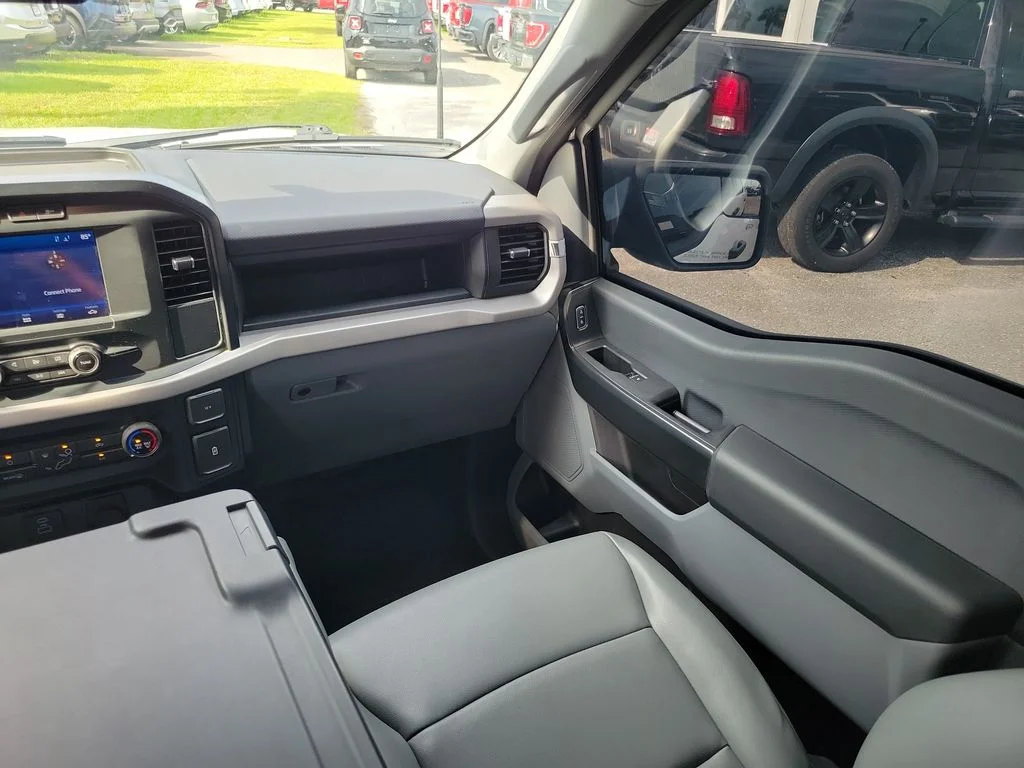 Used 2022 White Ford XL image 12