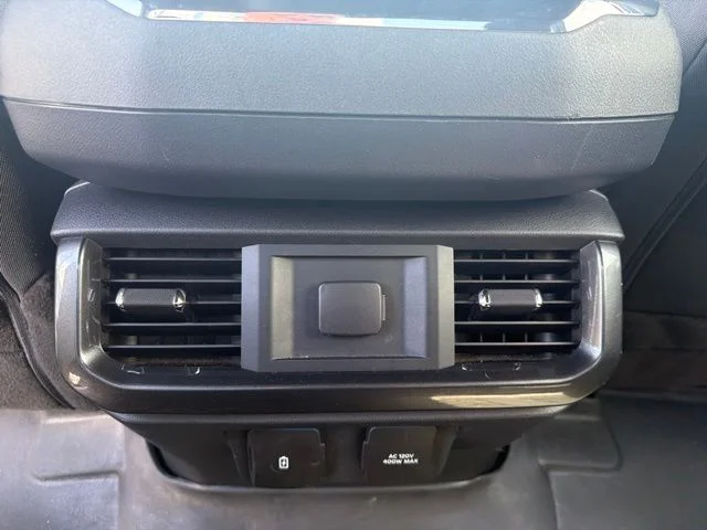 Used 2022 Red Ford XLT image 13