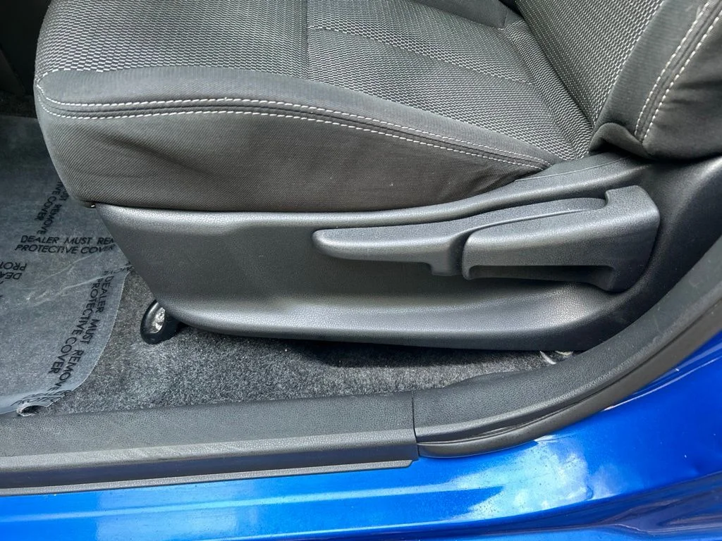 Used 2016 Blue Nissan 1.6 SV image 16