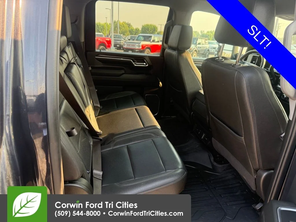 Used 2024  GMC SLT image 8