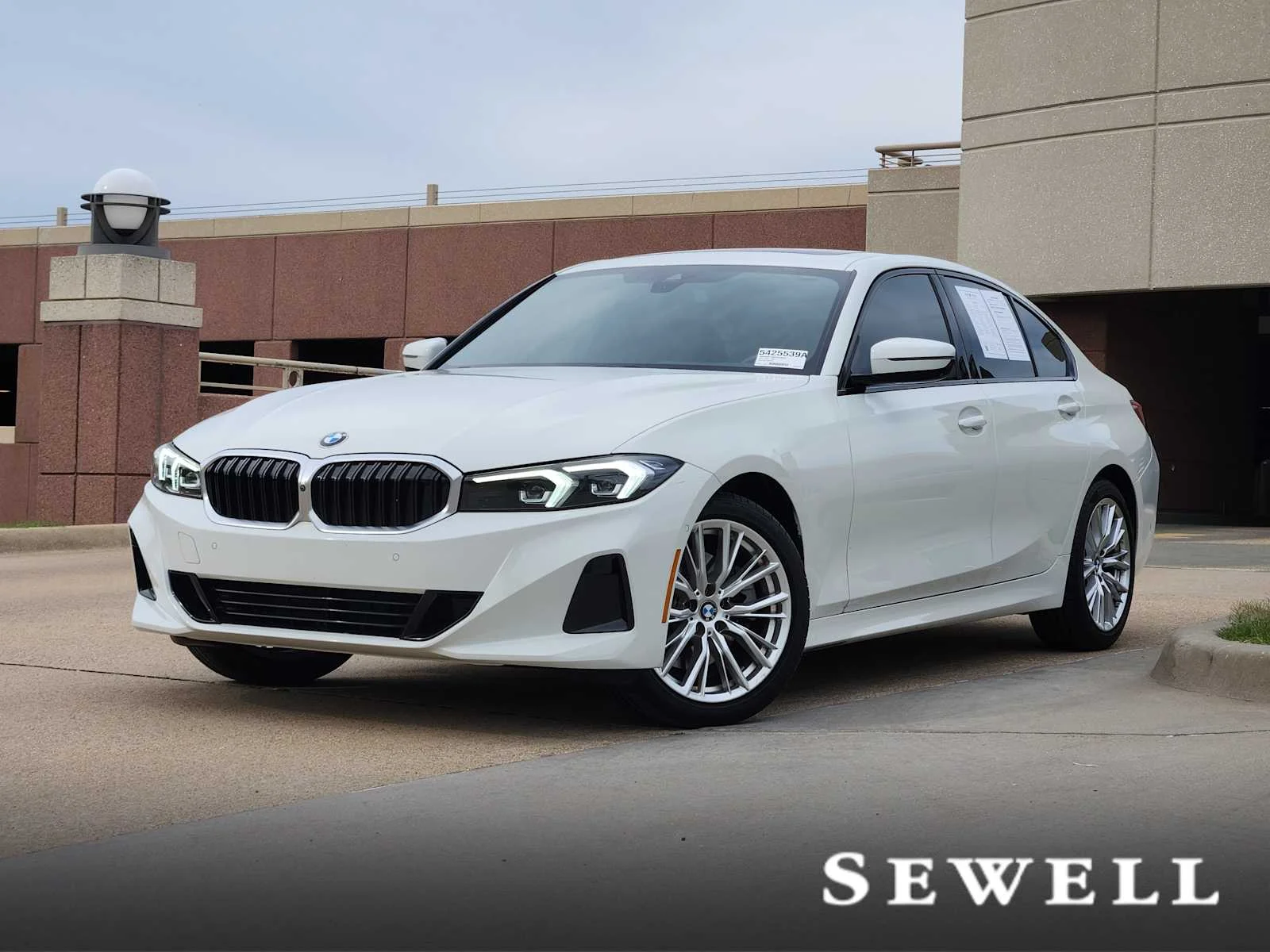 2023 BMW 3 Series 330i Sedan's photo