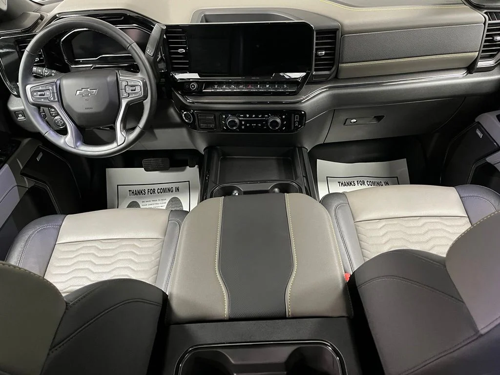 Used 2025 Black Chevrolet ZR2 image 25