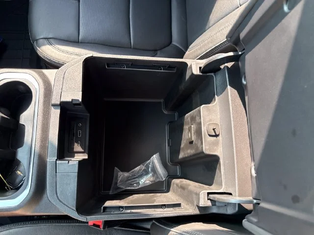 Used 2020 NORTHSKY BLUE METALLIC Chevrolet High Country image 30