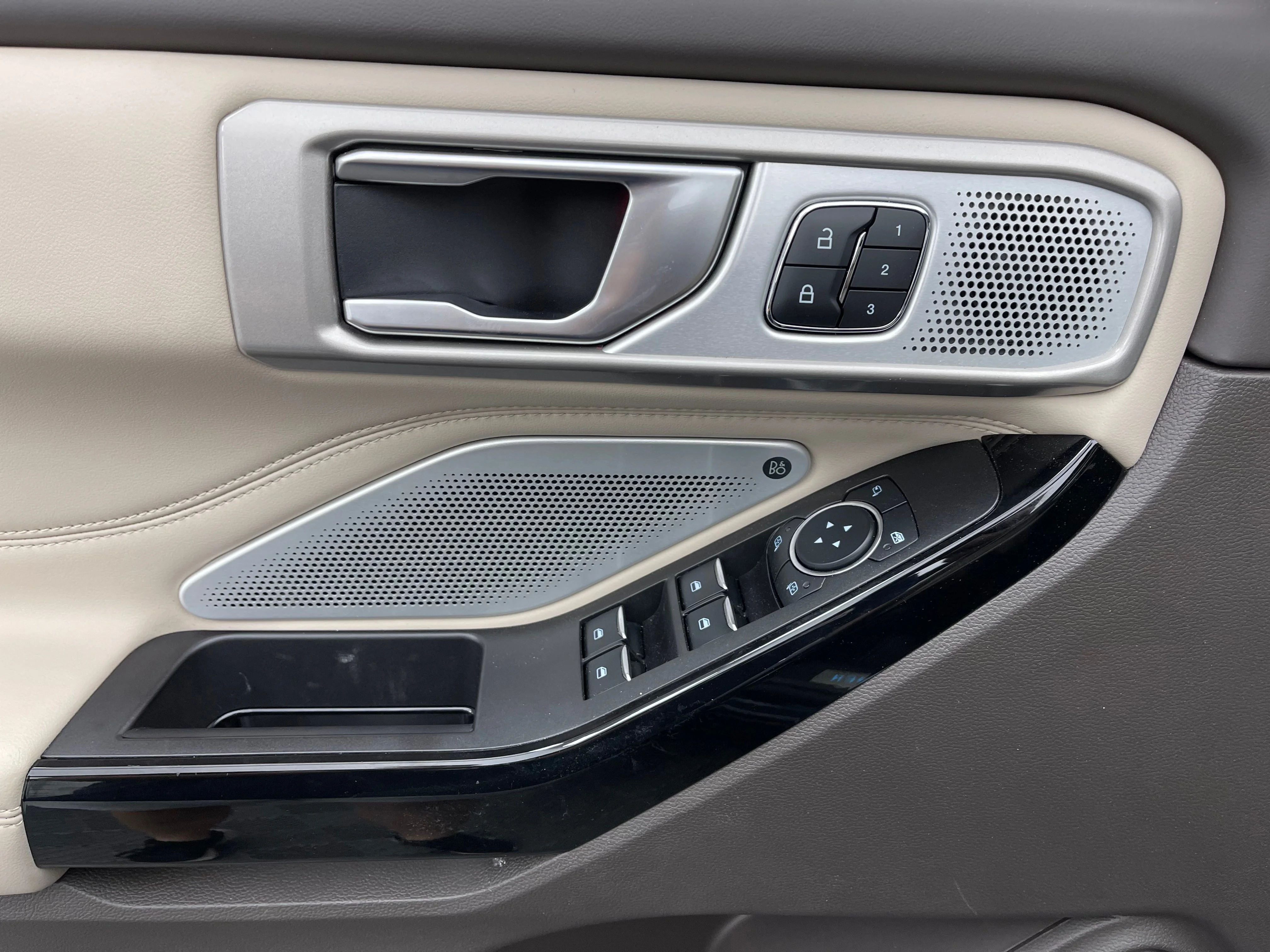 Used 2024 Blue Metallic Ford Platinum image 19
