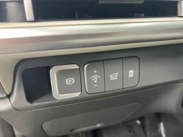 Used 2026 Black Hyundai SEL image 17