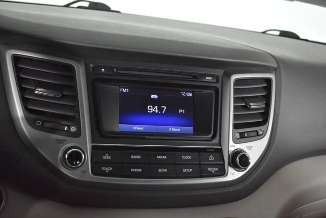 Used 2017 Silver Hyundai Sport image 36