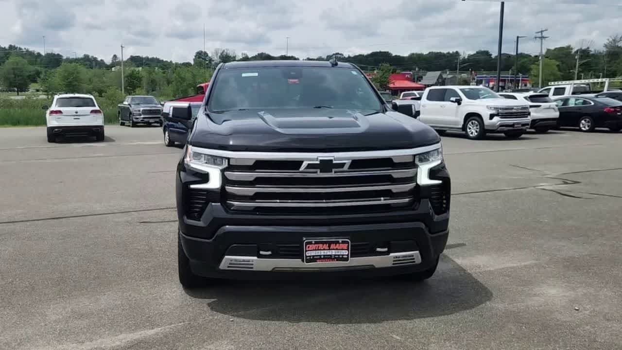 Used 2024 Black Chevrolet High Country image 3