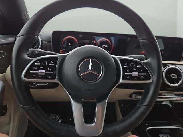 Used 2020  Mercedes-Benz CLA 250 image 23