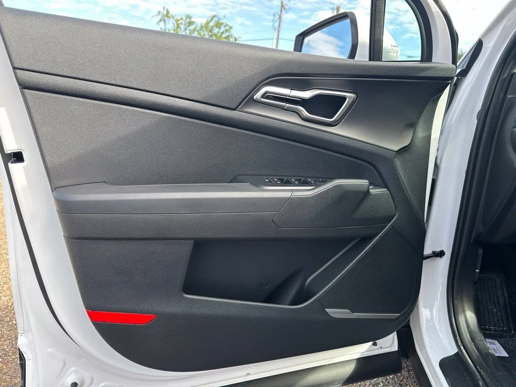 New 2027 White Kia LX image 5