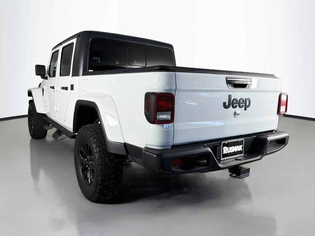 Used 2021 White Jeep Willys image 5
