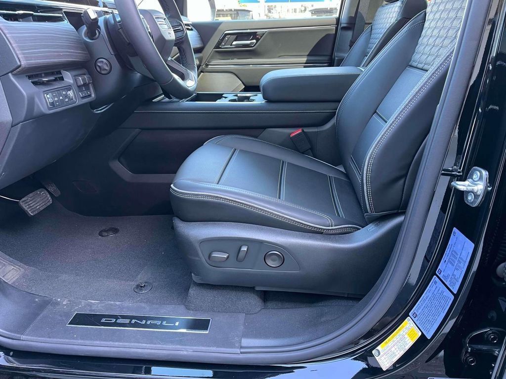 2025 GMC Sierra EV Denali - Photo 22